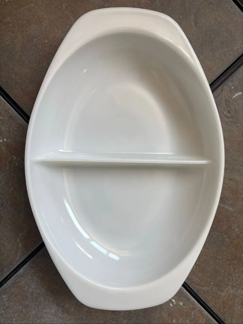 Pyrex 106 White Milk Glass Divided Oval Casserole Baking Dish 1½ Qt